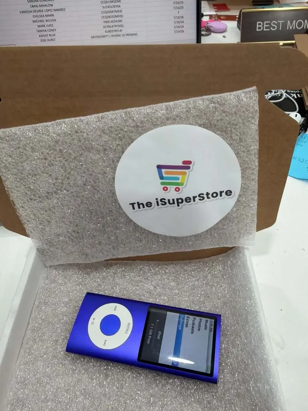 Apple iPod nano 4th Generation 8GB Purple Bundle + 1 YR Warranty